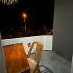 The Pera Μαρμαρίς