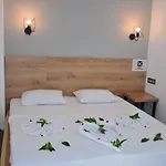The Pera Ξενοδοχείο Μαρμαρίς