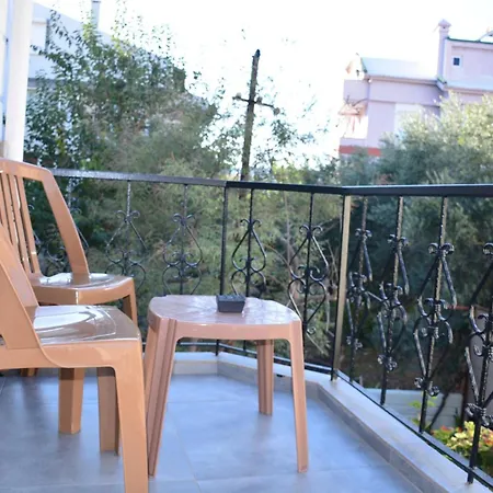 The Pera مرمريس