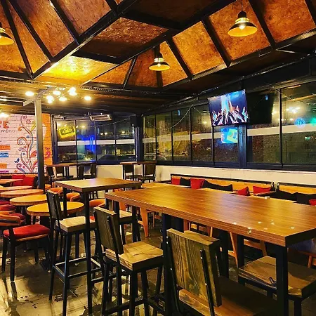 The Pera * مرمريس