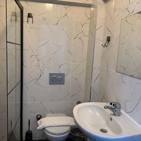 The Pera 马尔马里斯