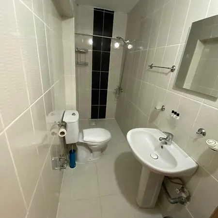 The Pera * 马尔马里斯